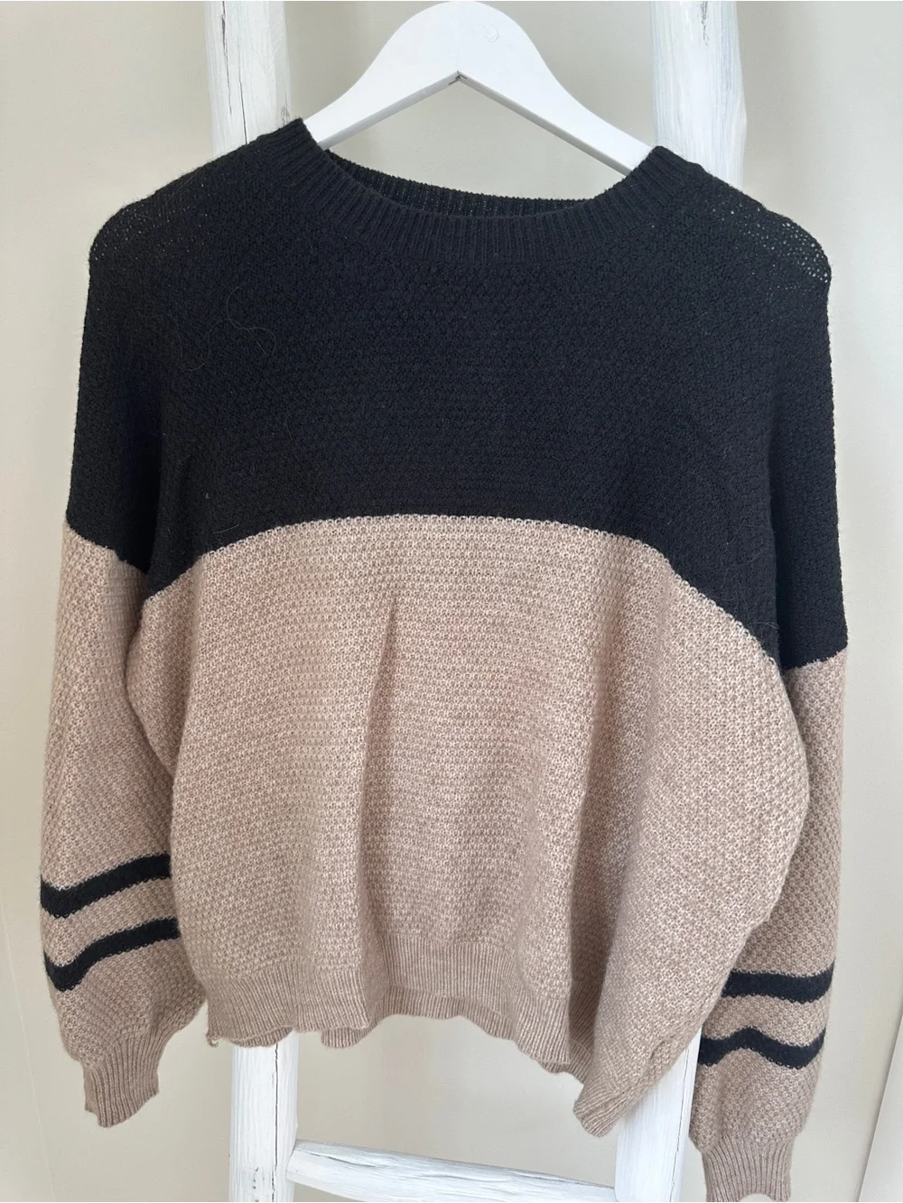 SHEIN Black and Beige Colorblock Crewneck Sweater XL